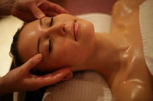 Massage Model Image